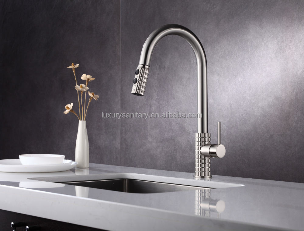 Fashion Nickle Brushed Pull out Spray Kitchen Sink Mixer Tap Faucet