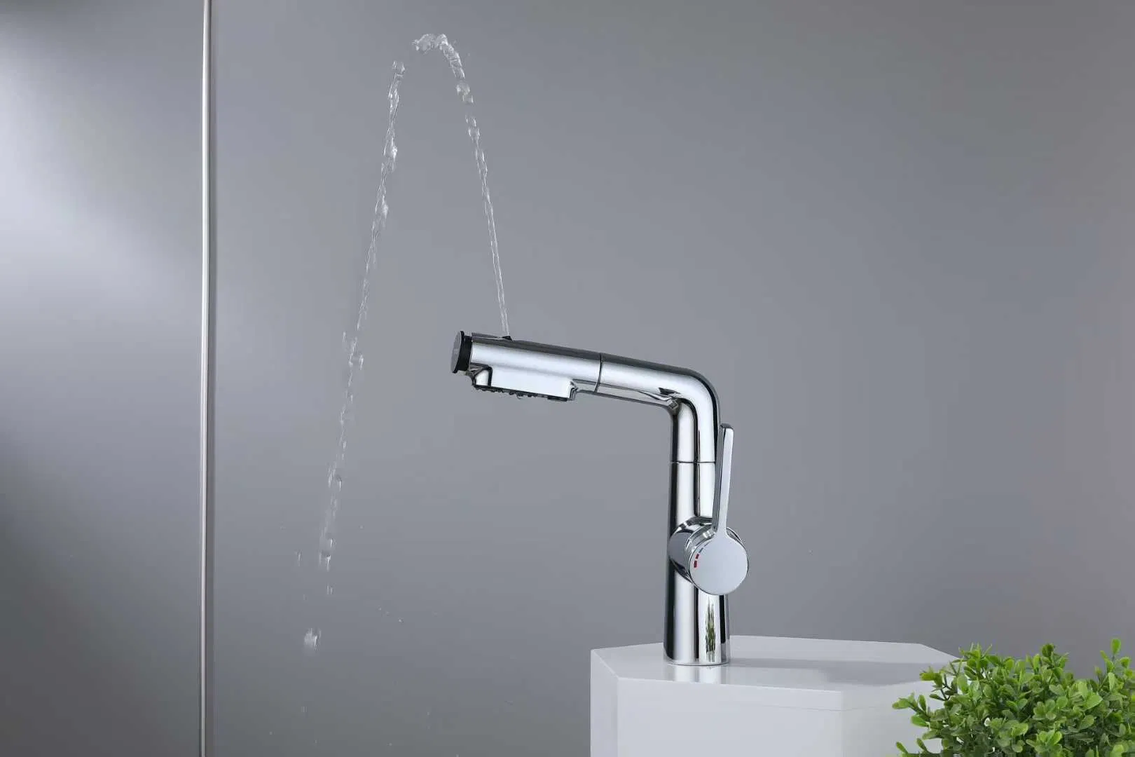 Single Lever Handle Chromed Finish Pull Down Swiveled Spout Deck Mounted Basin Sink Taps Mixer