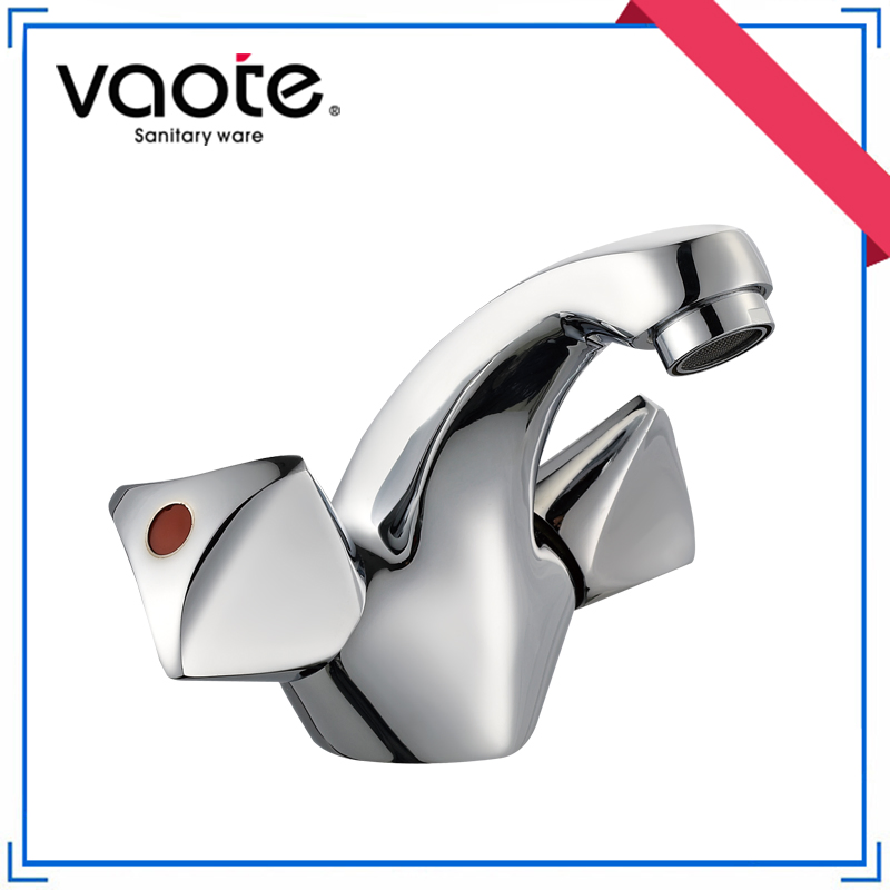 Economic Brass Bridge Double Handle Kitchen Mixer Faucet (VT60106)