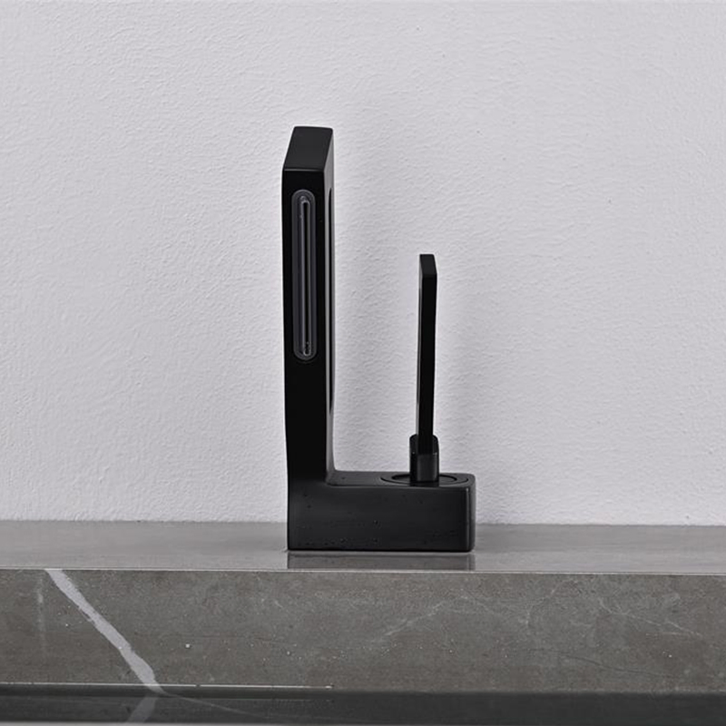 High Quality Brass Deck Mounted Hot Cold Water Bathroom Waterfall Basin Mixer