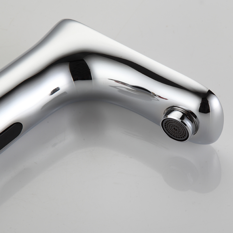 Bathroom Sanitary Ware Touchless Sensor Bath Mixer Faucet Water Tap Mixer