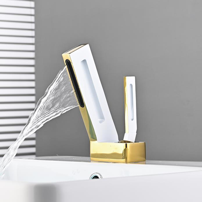 High Quality Brass Deck Mounted Hot Cold Water Bathroom Waterfall Basin Mixer