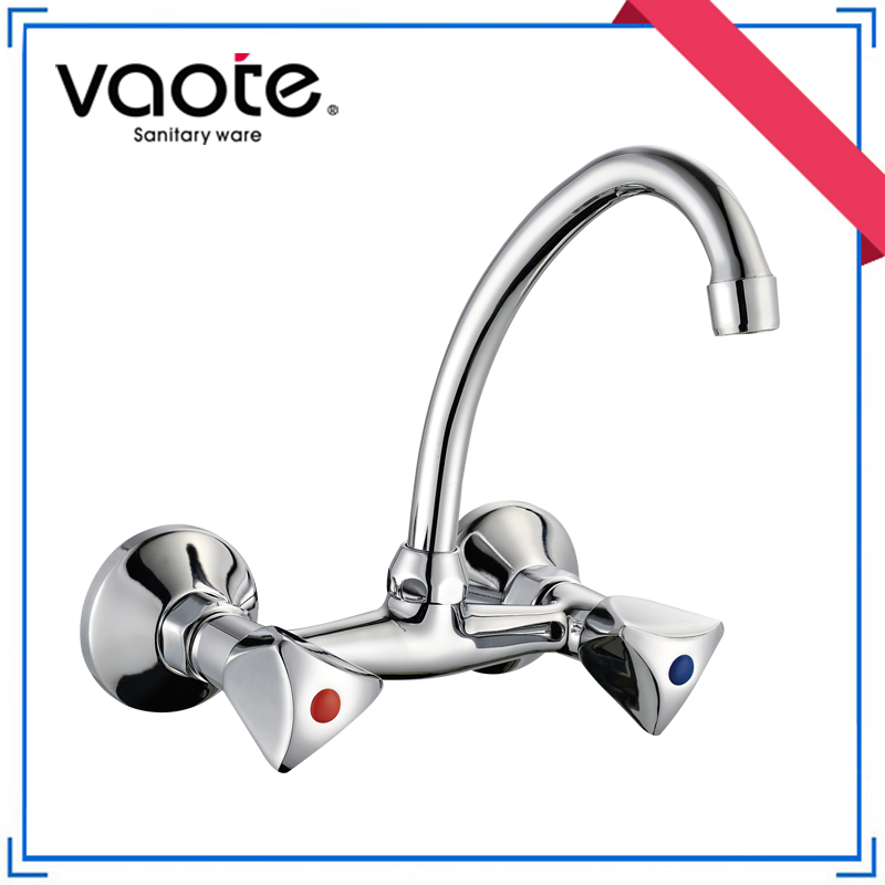Economic Brass Bridge Double Handle Kitchen Mixer Faucet (VT60106)