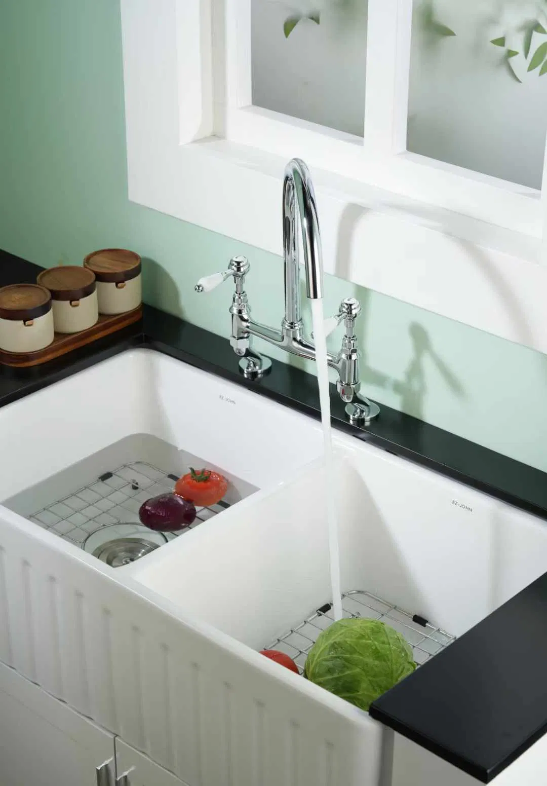 North American Design Styles Luxury Antique Bridge Styles Chromed Finish Kitchen Sink Faucets Mixer