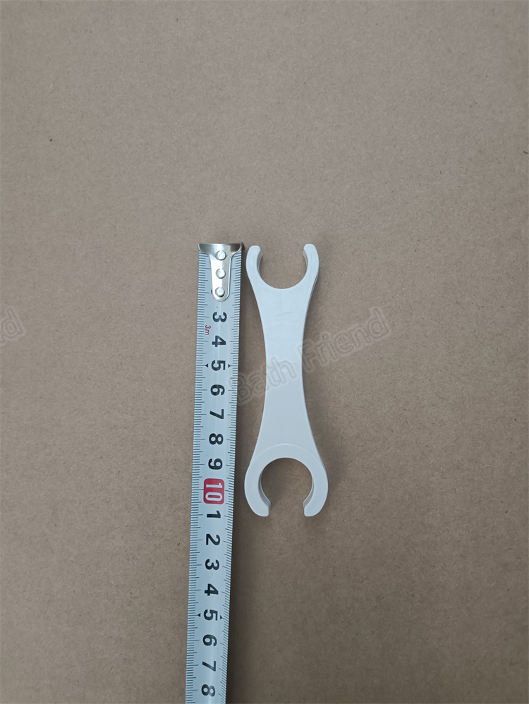 White Color Wall Mounted Bidet Spray Gun Bathroom Accessories Wc Toilet Bowl Bidet Faucet