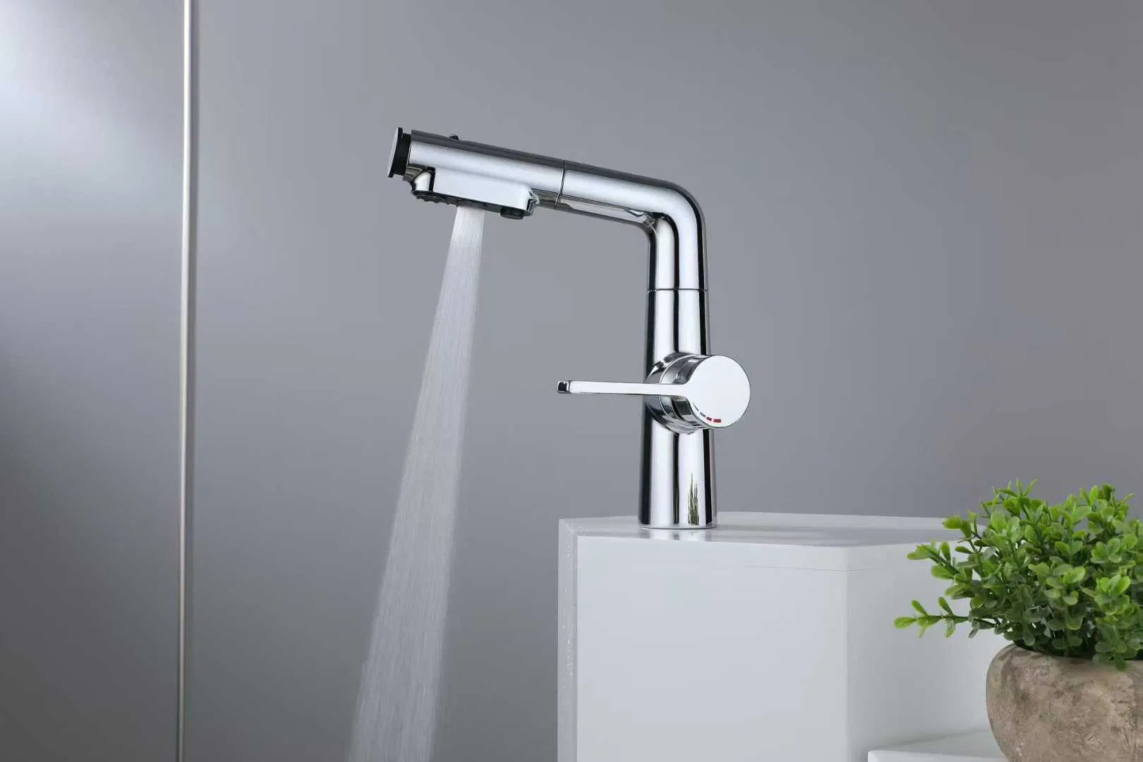 Single Lever Handle Chromed Finish Pull Down Swiveled Spout Deck Mounted Basin Sink Taps Mixer