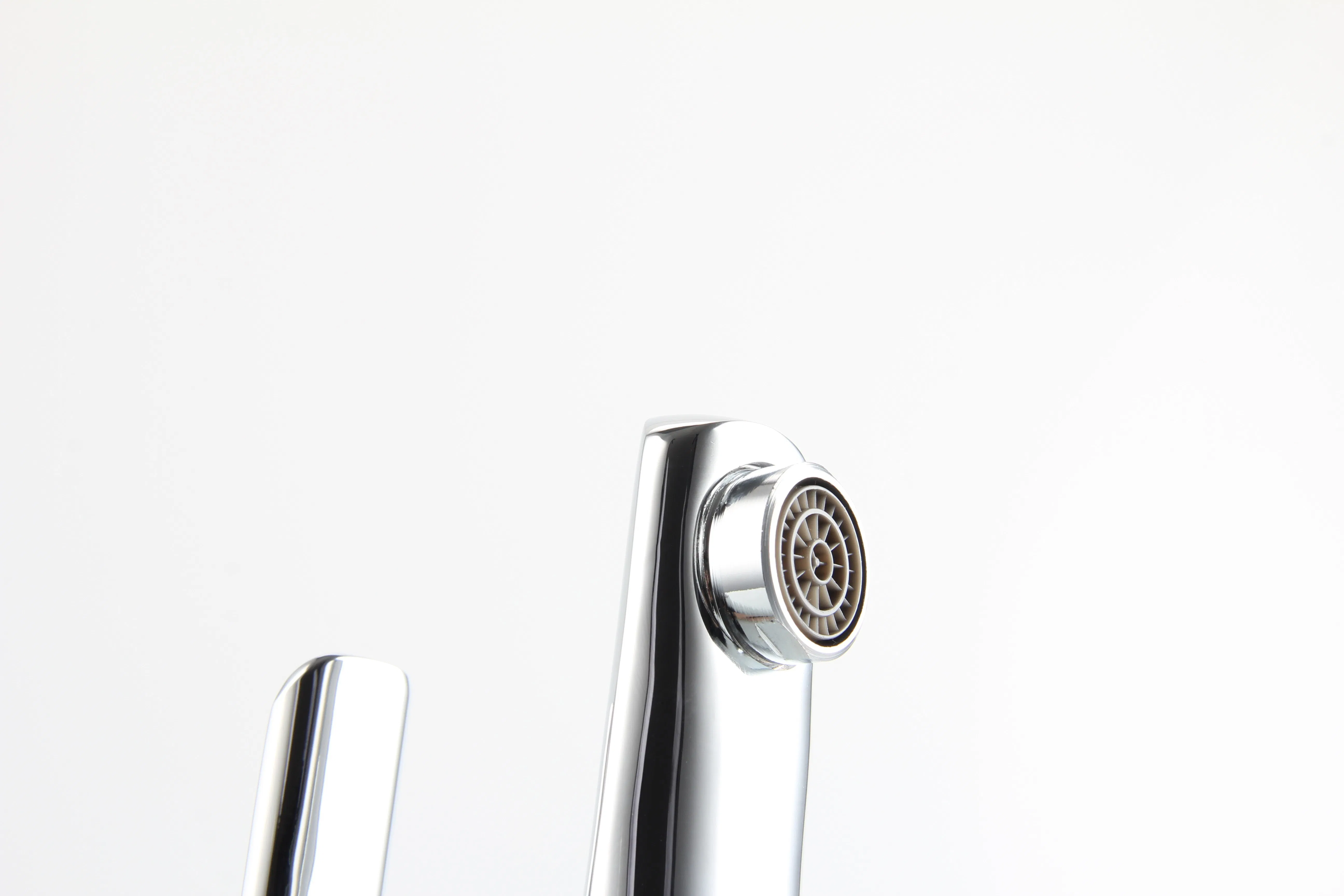 Single Lever Deck Mounted Ceramic Cartridge Brass/Zinc Basin Faucet/Mixer