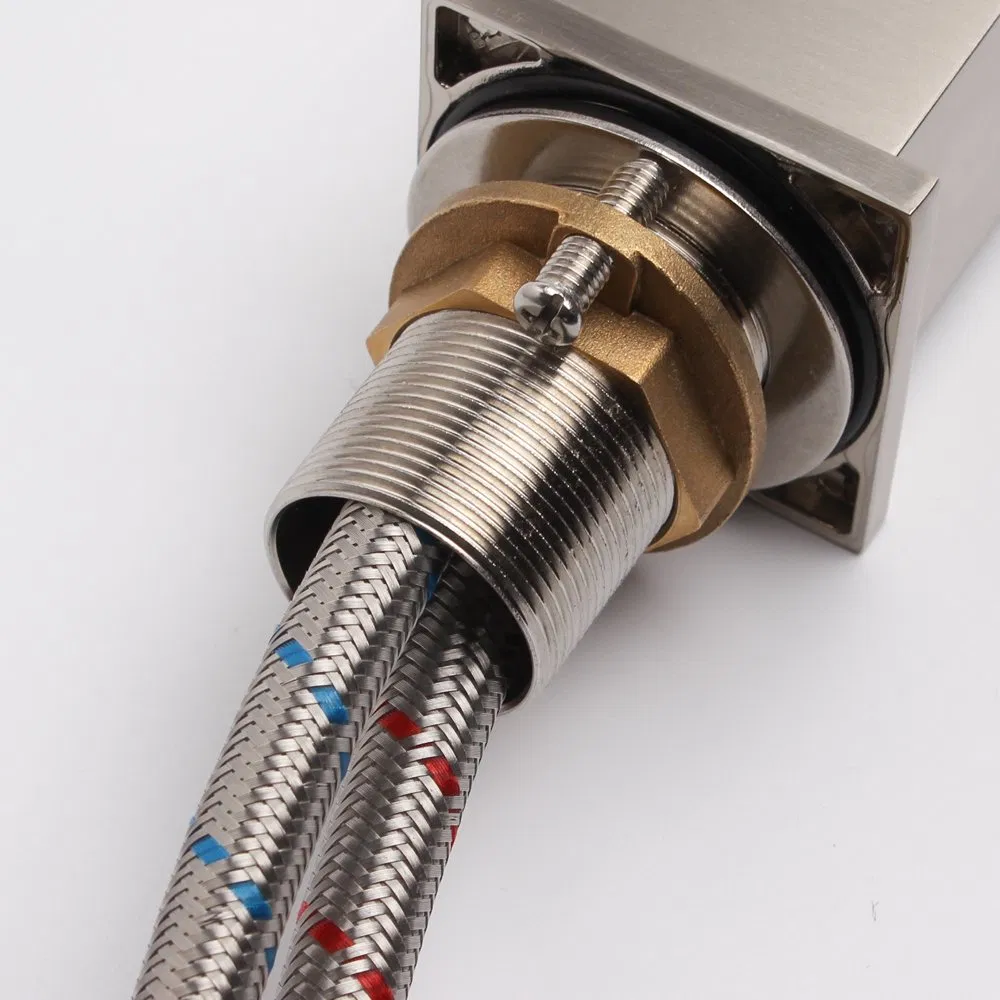 Single Hole Hot and Cold Water Modern Design Brushed Nickel Finish Cupc Ceertified Bathroom Faucet