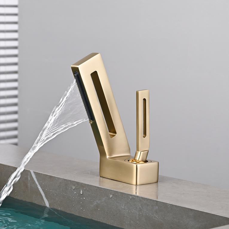 High Quality Brass Deck Mounted Hot Cold Water Bathroom Waterfall Basin Mixer