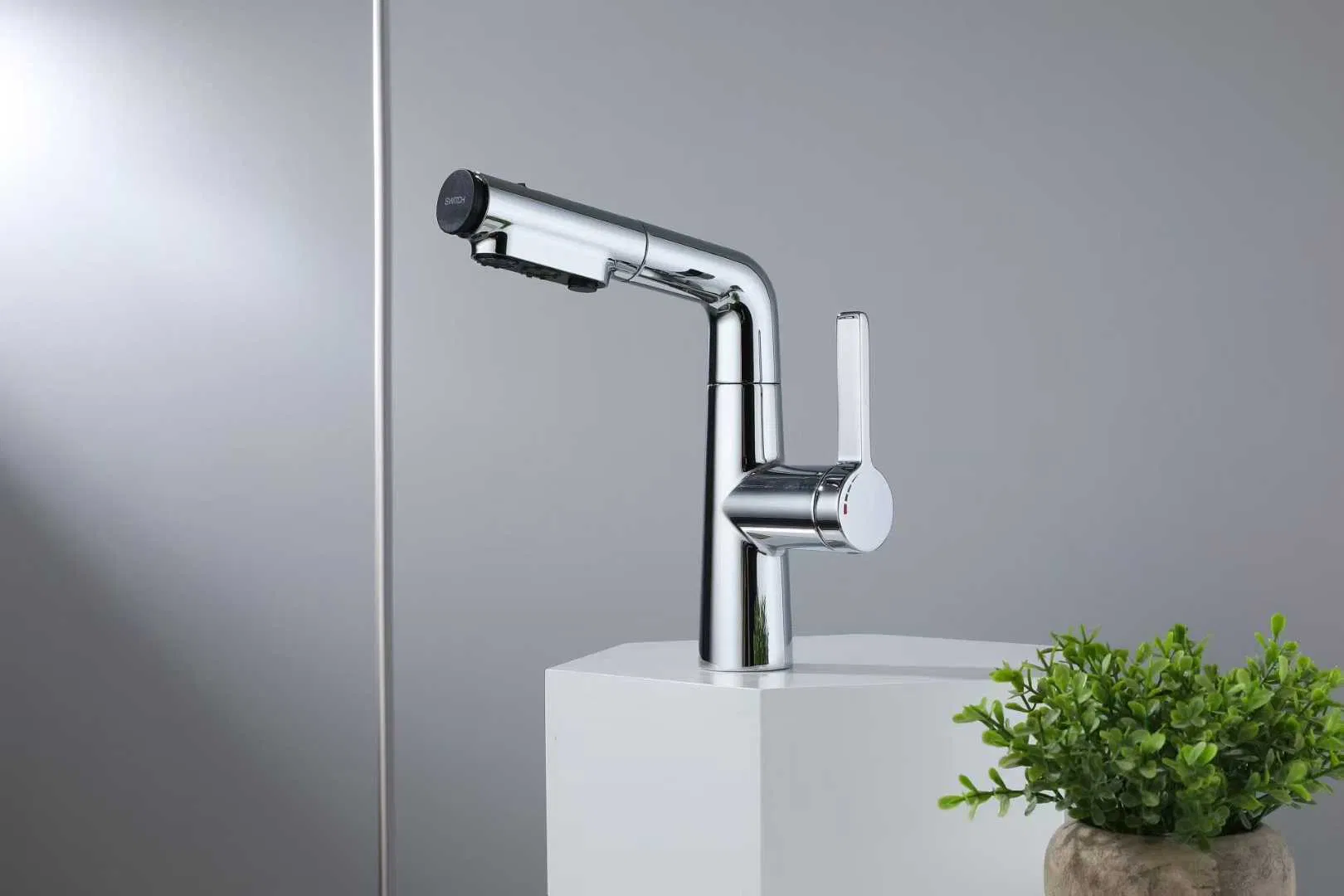 Single Lever Handle Chromed Finish Pull Down Swiveled Spout Deck Mounted Basin Sink Taps Mixer
