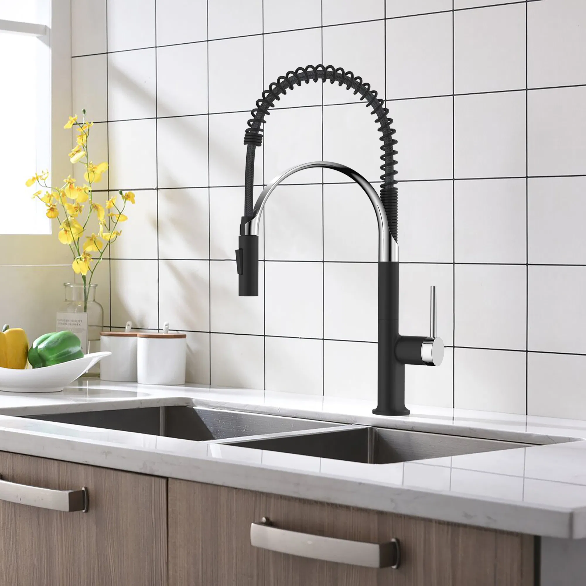 Modern Stainless Steel 304 Kitchen Faucet Single-Hole Pull out Sprayer Sink Faucet