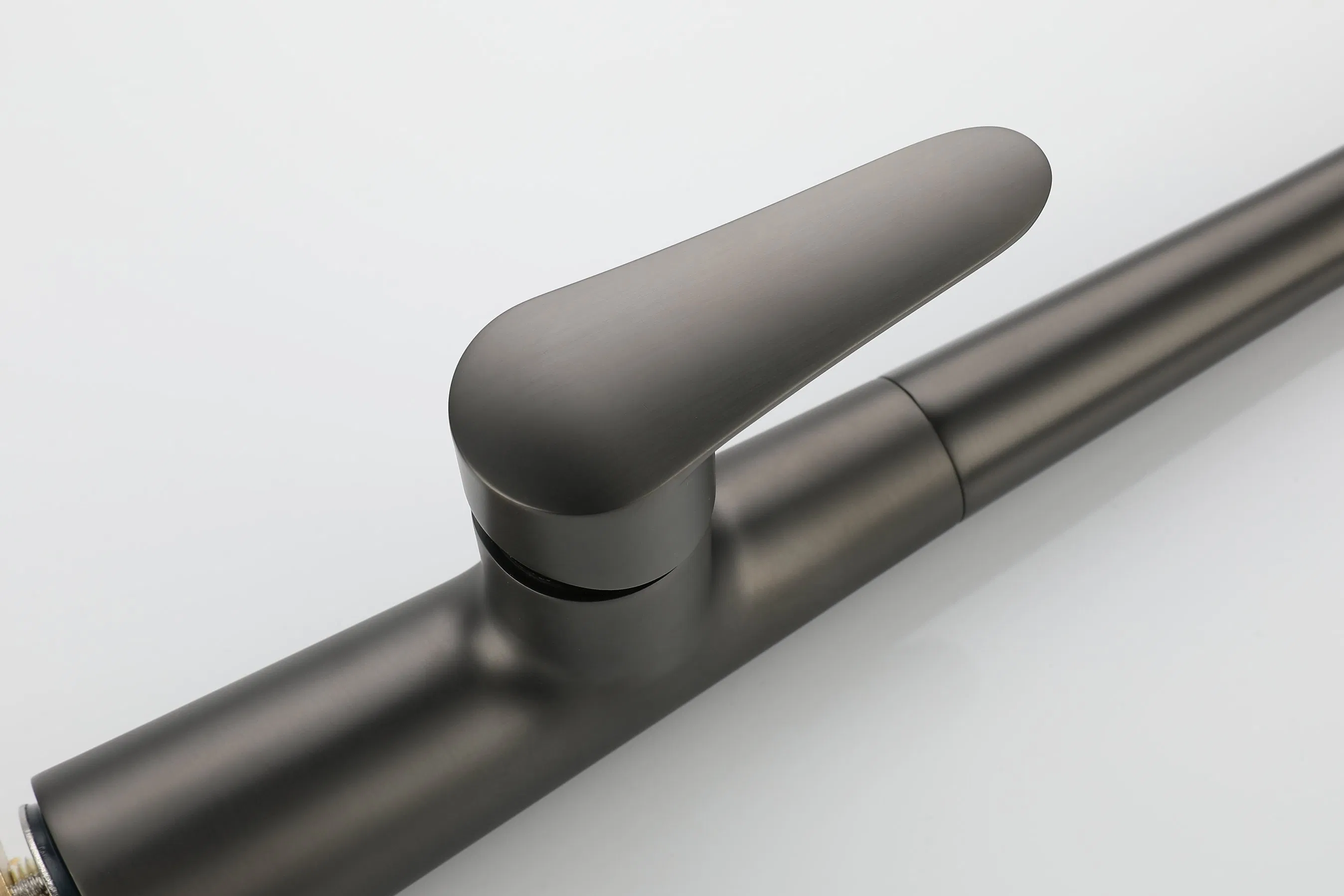 Laodonbath Luxury Pull out Kitchen Faucet Single Hole Kitchen Faucet