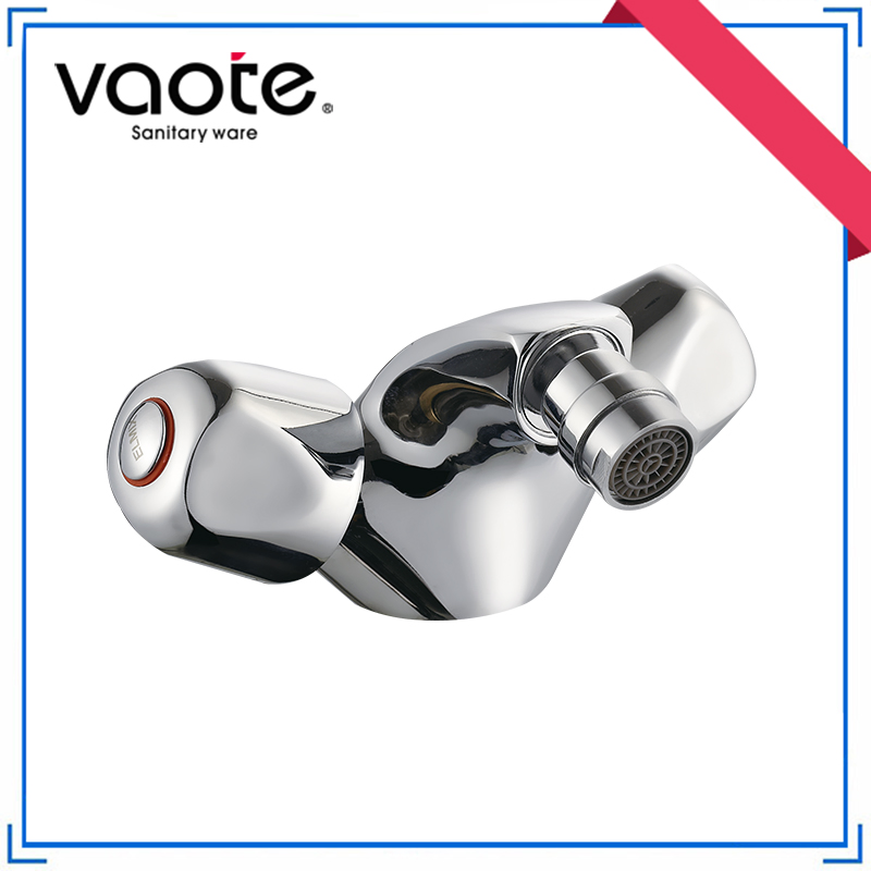 Zinc Body Bridge Style Double Handle Kitchen Sink Faucet (VT61206)