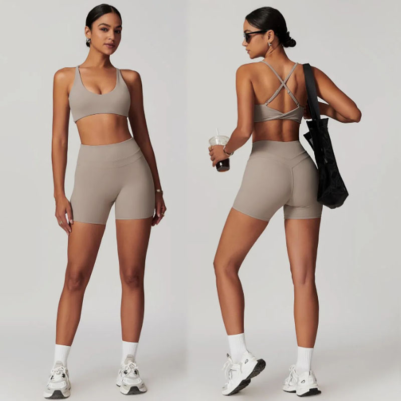 شورتات نسائية بدون seams عالية المرونة لليوغا مع تصميم يبرز المؤخرة ملابس رياضية للصالات الرياضية