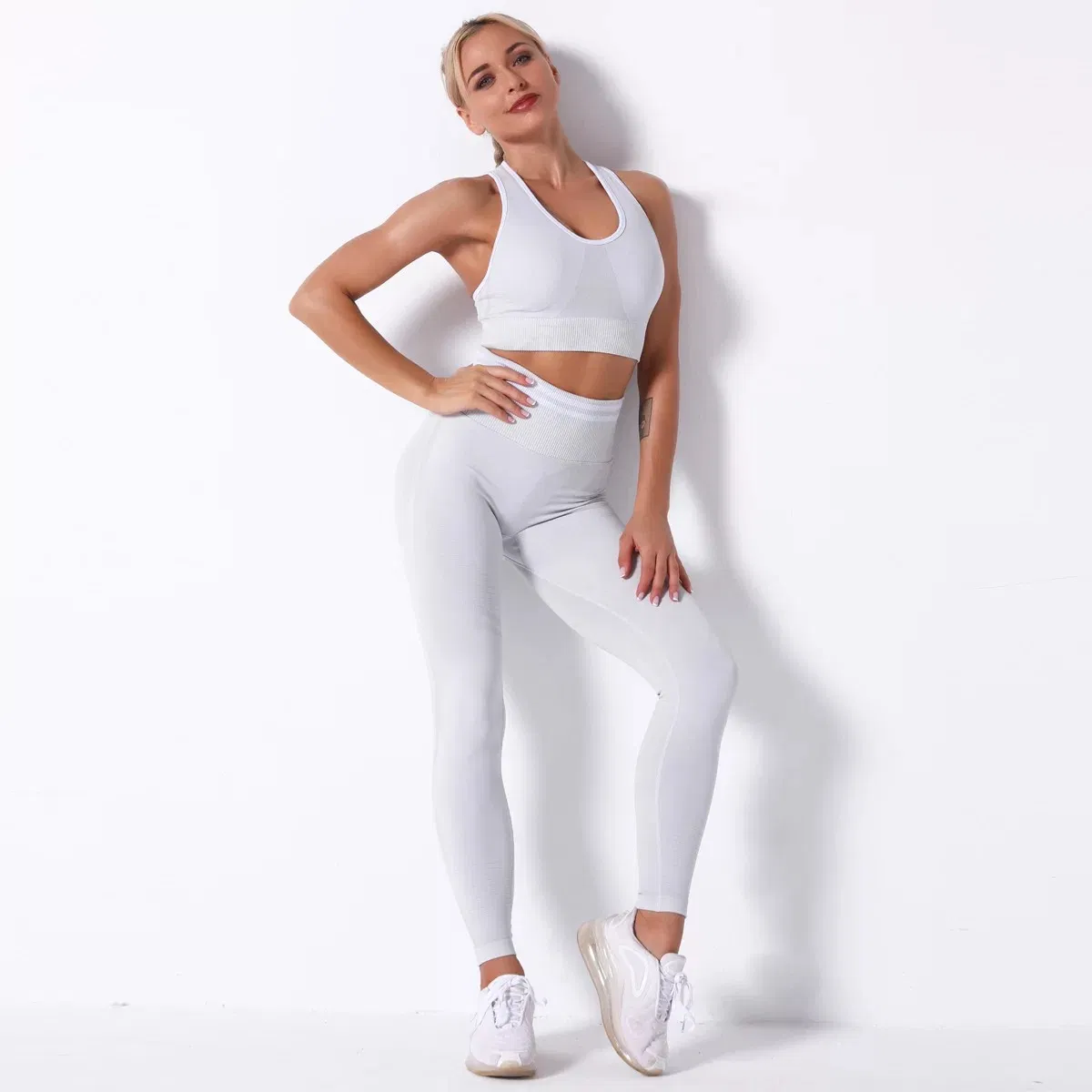 ملابس رياضية وردية لطيفة للنساء، ملابس جري بدون seams، مجموعة من leggings مجعدة + حمالة صدر رياضية، بدلة يوغا متطابقة بالجملة