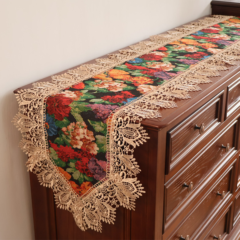 Stylish Decorative Tablecloth for Memorable Festive Celebrations and Gatherings