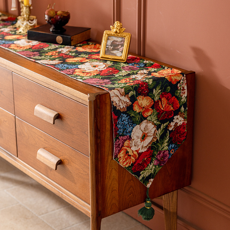 Quality Festive Tablecloth Featuring Unique Decorative Tablecloth for Celebrations