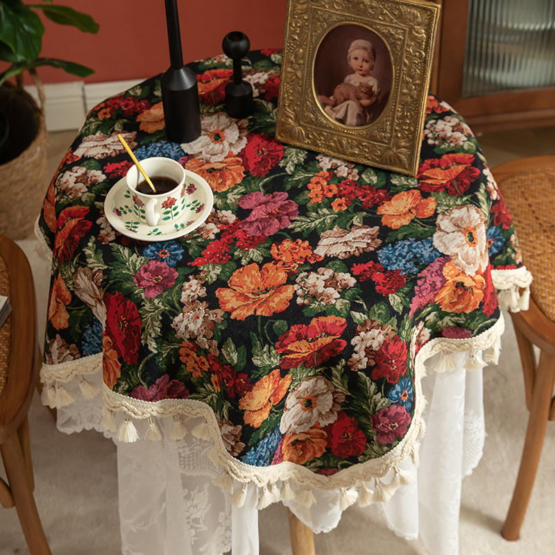 Fashionable Festive Printed Tablecloth for All Your Celebrations Needs