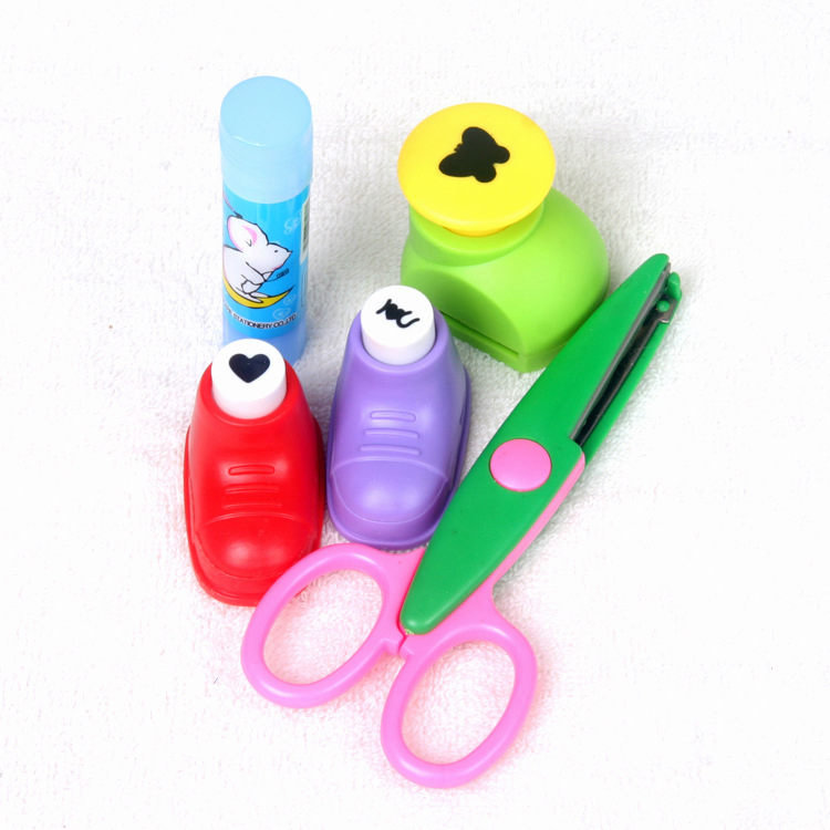 Bestline 2025 Custom Shape Hole Puncher Set DIY Embossing Device Plastic Material Scrapbook Paper Craft for Kids Office &amp; School