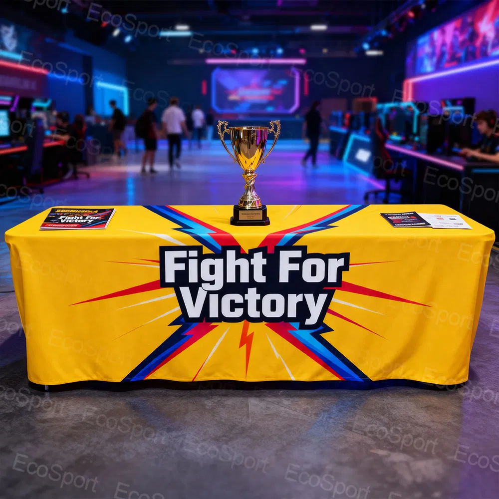 Festive Table Cloths Spruce up Your Holiday Dining with Cheerful Designs