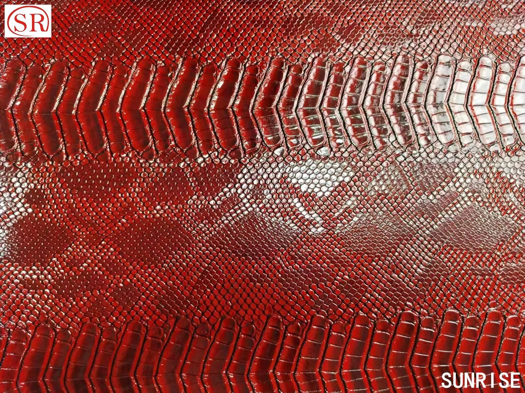 Versatile Snake-Embossed PU Leather for Fashion Accessories Crafting
