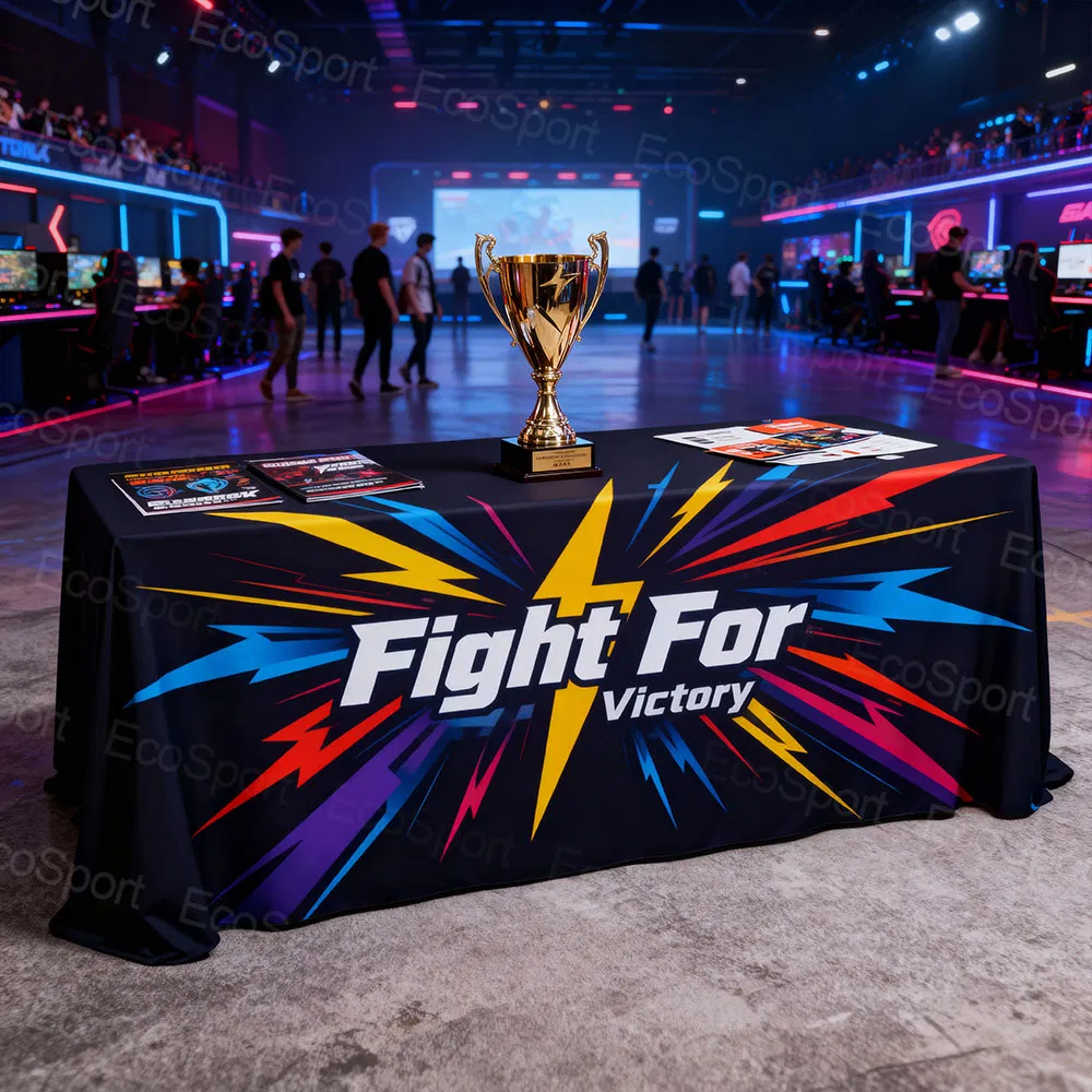 Festive Table Cloths Spruce up Your Holiday Dining with Cheerful Designs