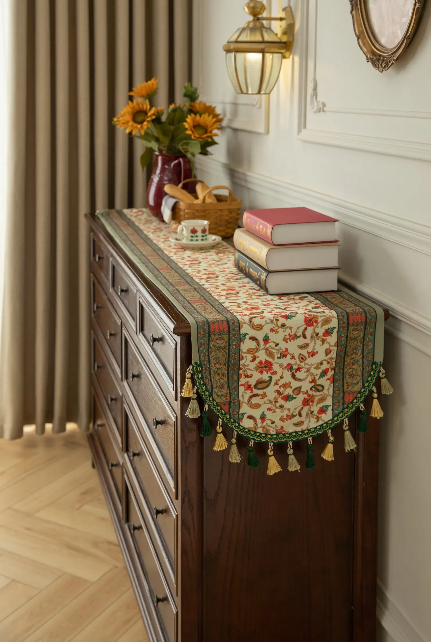 Style-Enhancing Scratch-Resistant Easy-Care Breathable Table Linen for Festive Dressing