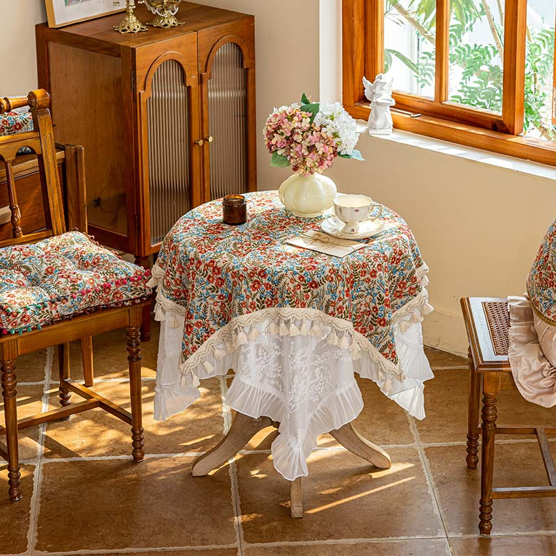 Fashionable Festive Printed Tablecloth for All Your Celebrations Needs