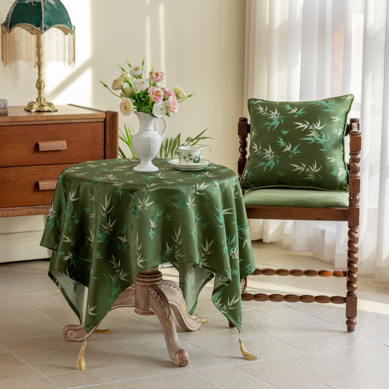 Durable Celebration Tablecloth for Elegant Festive Dining Occasions