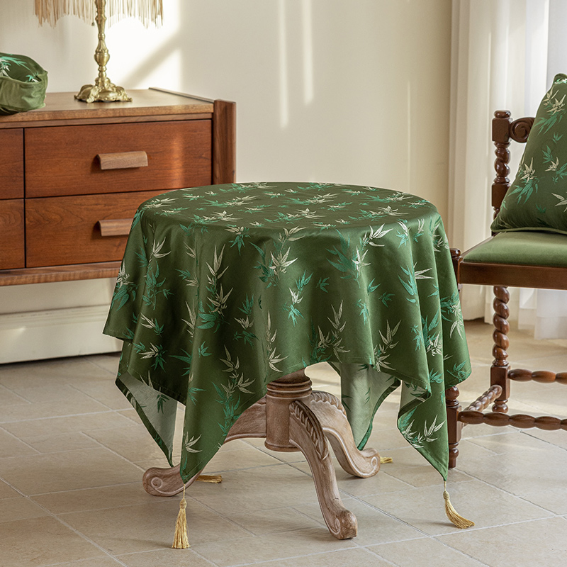 Vibrant Printed Table Linen for Chic Festive Gatherings and Events