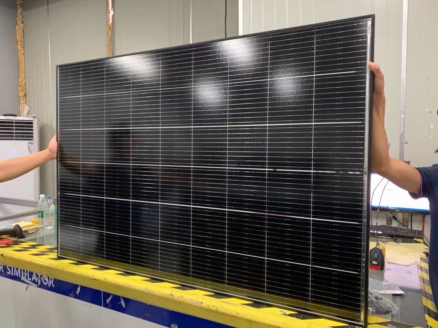 Tier 1 Calidad Hjt Bifacial Panel Solar 730W 740W 750W N-Type Doble Cristal Alta Eficiencia 24.1% Módulo FV para Proyecto de Utilidad