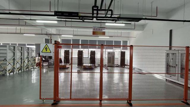 Soluciones fotovoltaicas personalizadas Femto Energy para proyectos industriales y comerciales