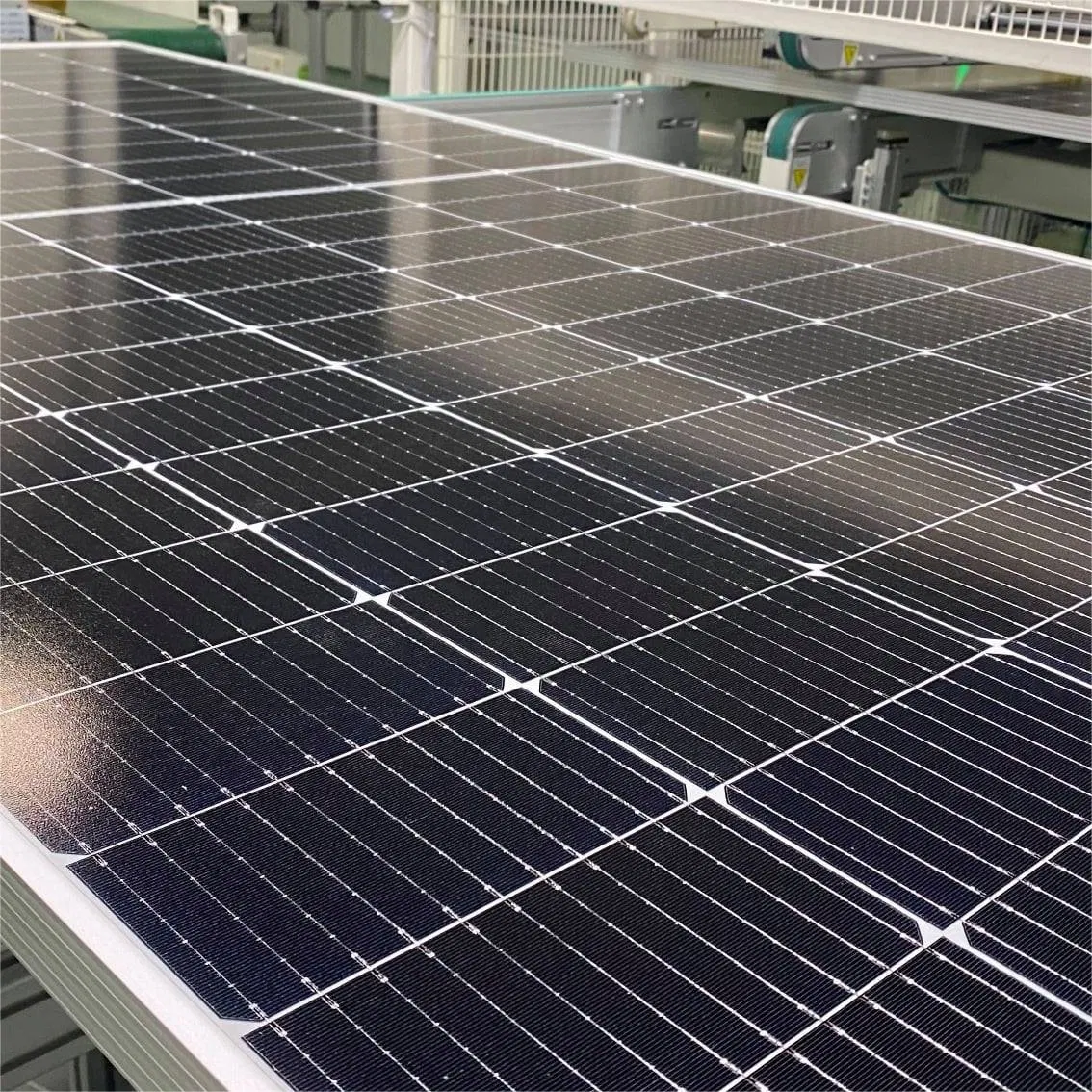Sistema de Energía Solar para Hogar Inteligente de Alta Calidad Estándar de la UE Módulo Solar Panel 570W/580W/590W