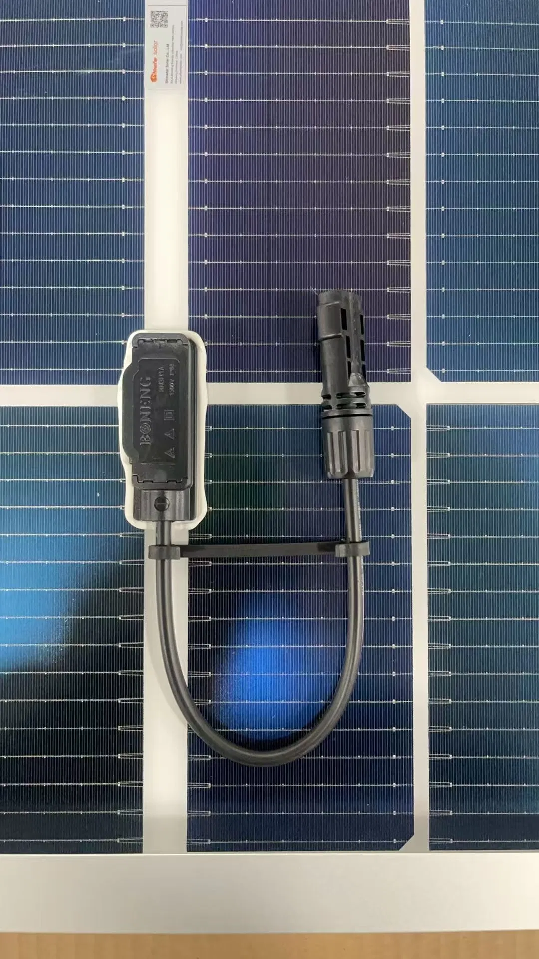 Módulo Fotovoltaico Premium 450W de Media Celda Paneles Solares Bifaciales para Techo Residencial con Alta Estabilidad de Salida