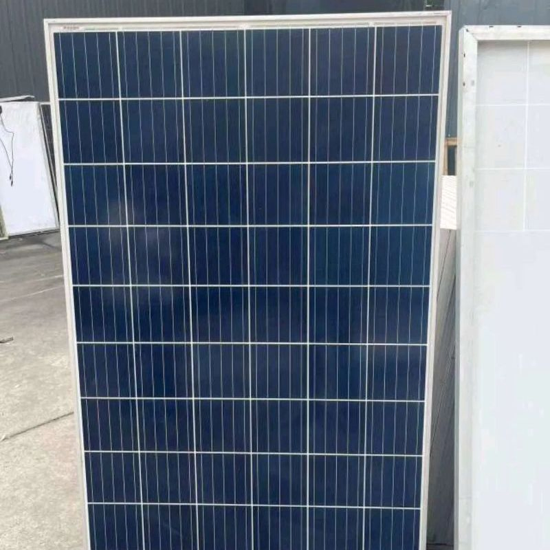 Panel Solar Monocristalino de Alta Eficiencia para Sistemas Fotovoltaicos Residenciales y Comerciales
