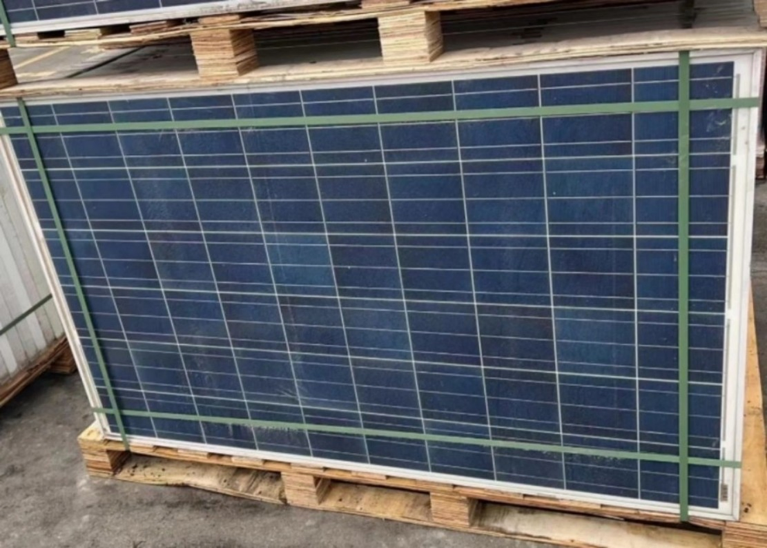 Panel Solar Premium 610W para Uso Comercial a Gran Escala 30-Year Garantía Lineal y Certificación Completa para Máximo Retorno de Inversión