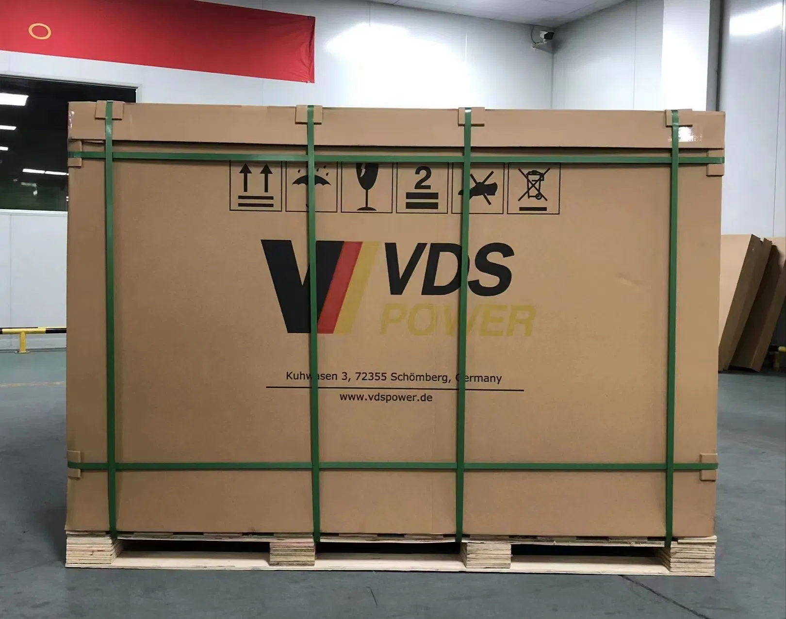 Vds Marca Alemana Solar 650W 660W 670W Energía Solar Panel Solar Monocristalino Módulo PV Precio de Fábrica China Costo Almacén Rotterdam Stock