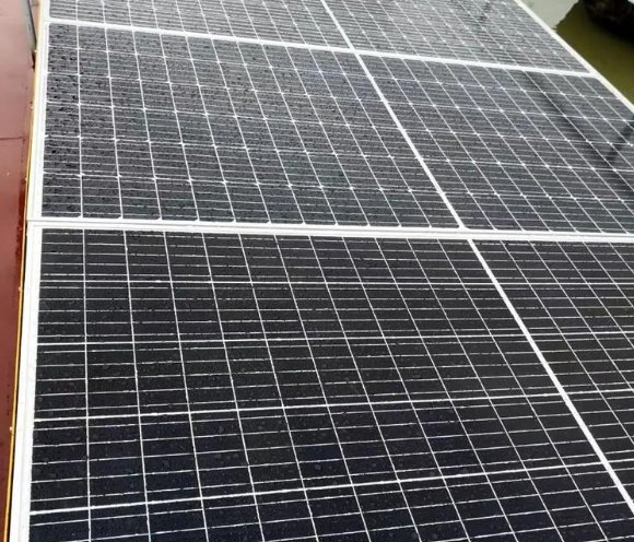 Paneles solares impermeables para sistemas de energía fuera de la red