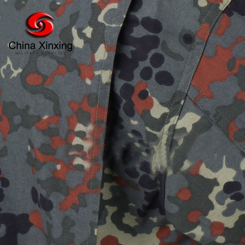 Conjunto de uniforme táctico de camuflaje woodland personalizado para aventuras al aire libre