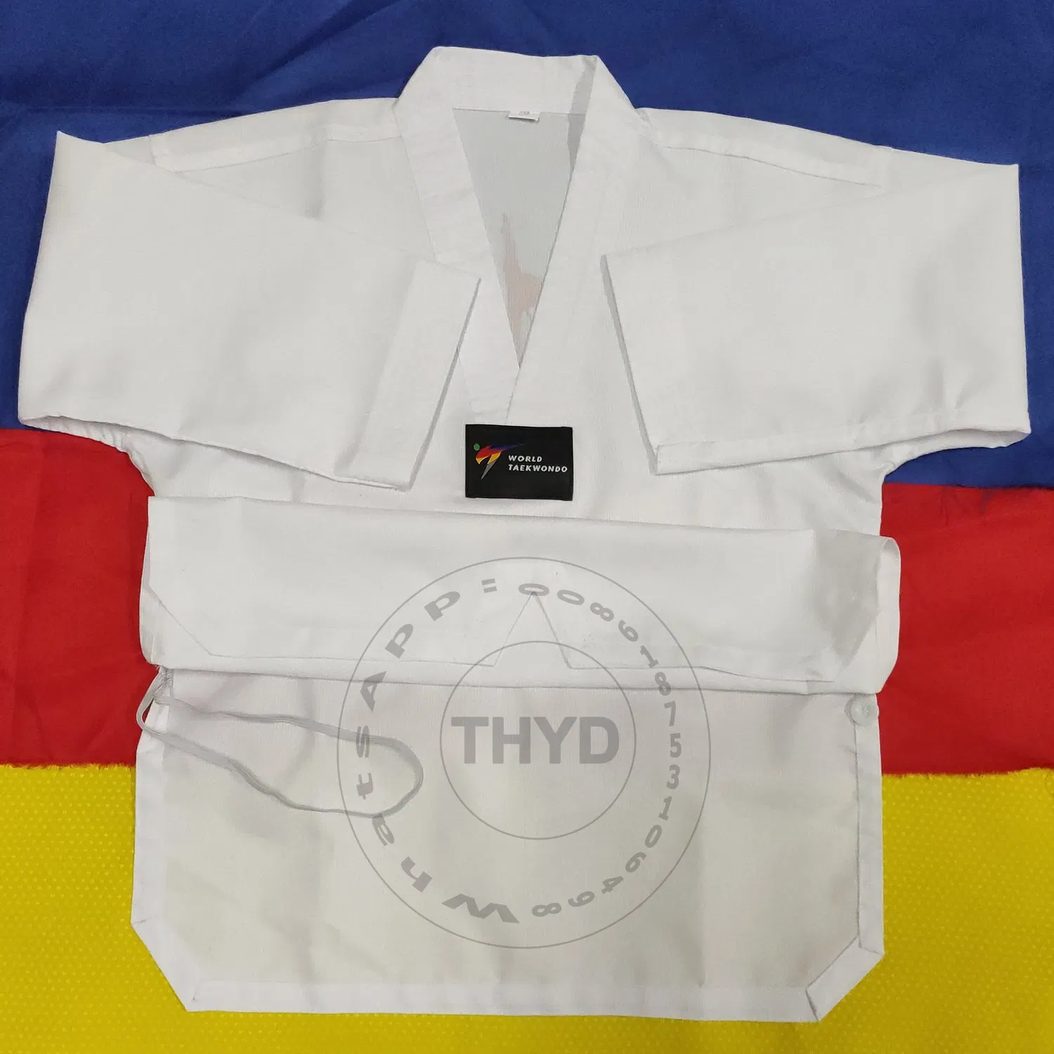 Uniforme de Taekwondo Profesional Grande con Patrón Jacquard y Cuello Blanco