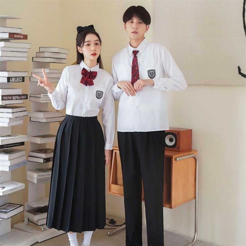Uniformes escolares personalizados para estudiantes de secundaria, primaria y preparatoria. Diseño de uniformes escolares a la moda para estudiantes