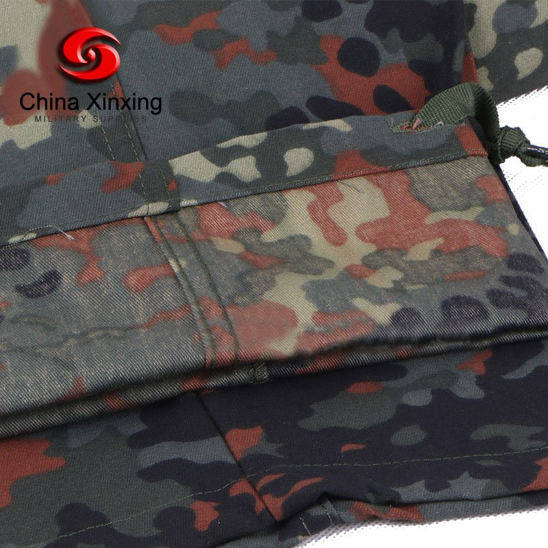 Conjunto de uniforme táctico de camuflaje woodland personalizado para aventuras al aire libre