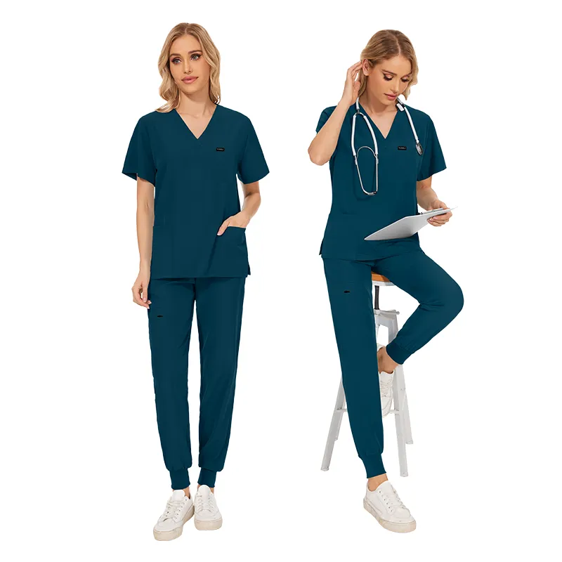 Variedad de colores uniformes médicos