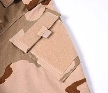 Uniforme táctico de camuflaje desértico personalizado para aventuras al aire libre