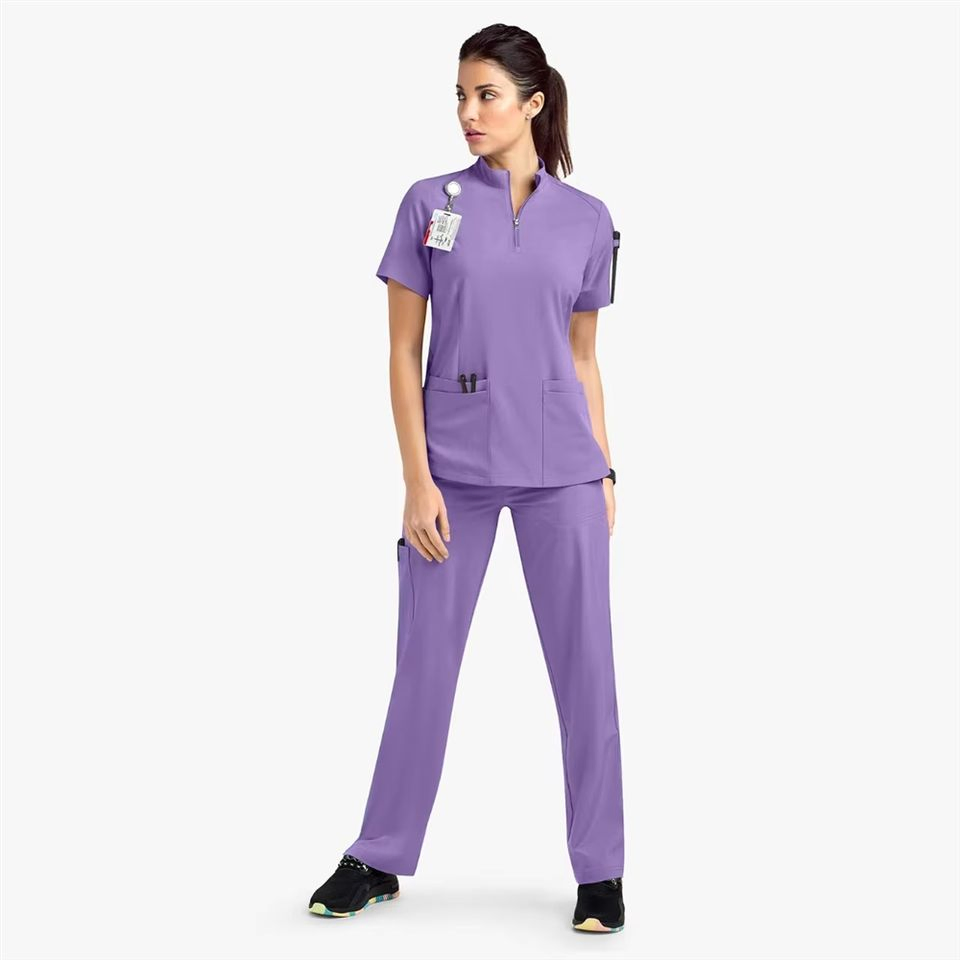 Conjuntos de Scrubs Médicos al por Mayor 94 Poliéster 6 Spandex Stretch Uniforme de Enfermera Ropa de Trabajo para Hospital Logotipo Personalizado Disponible