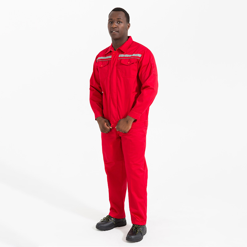 Chaqueta y pantalones de trabajo para taller industrial con tiras reflectantes