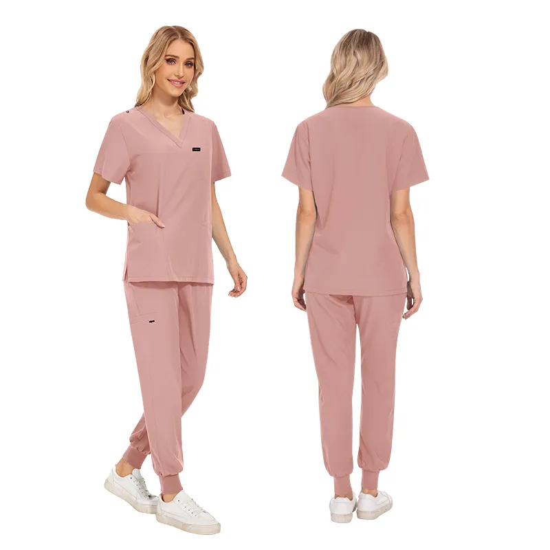Scrubs médicos corte moderno