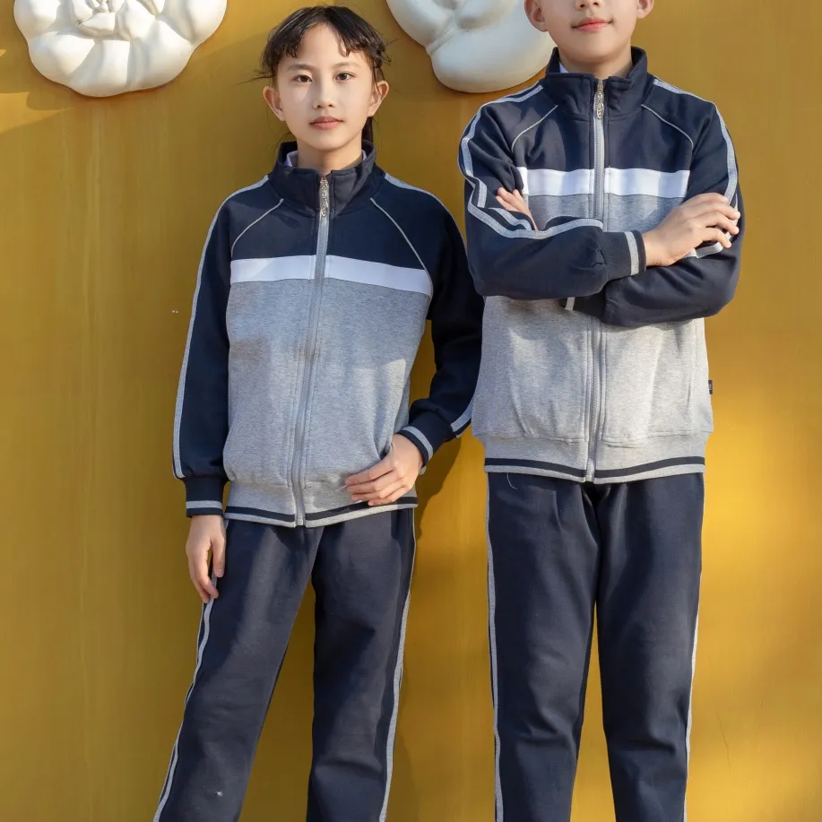 Traje de pista escolar hipoalergénico de marca propia que absorbe la humedad para niños en educación