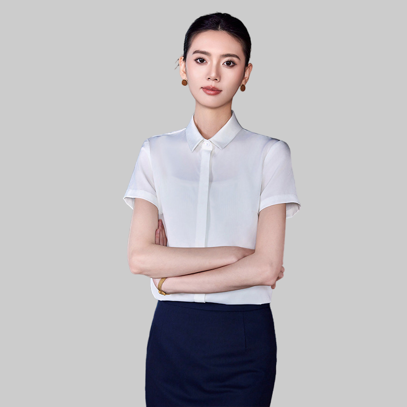 Uniforme elegante de hospitalidad para el personal femenino diario de la oficina de recepción de hotel profesional