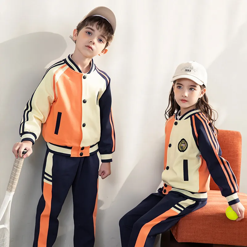 Detalle uniforme escolar blazer